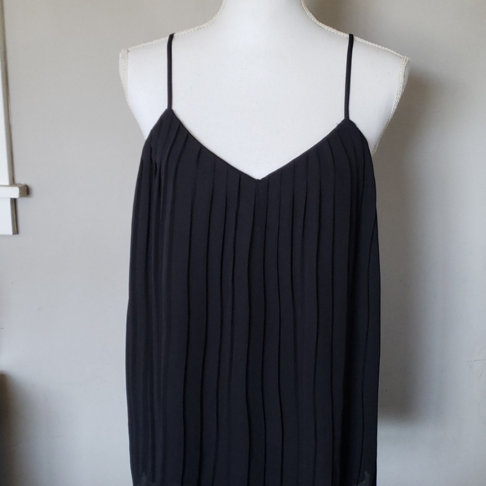 BLACK PLEATED SLEEVELESS  WOMEN'S TOP-CAMIS SIZE M